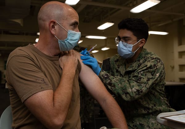 Obligation vaccinale : les aumôniers militaires US suspendus saisissent la Cour Suprême