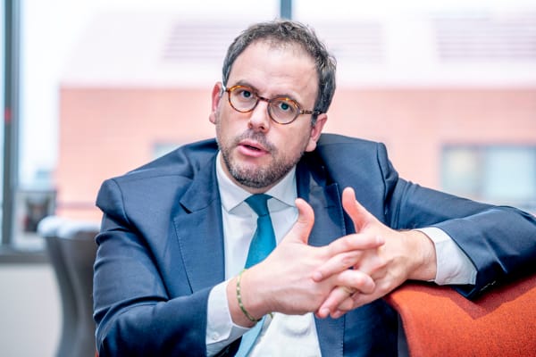 Aurélien Rousseau, chef de cabinet du ministre de la Santé Macron – par Modeste Schwartz