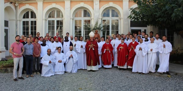 [PAYANT] Urbi et Orbi n°13 – Diocèse de Fréjus: élitisme romain contre populisme catholique?