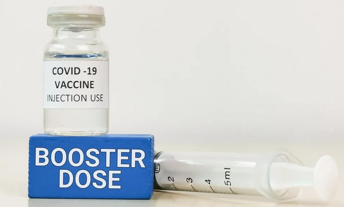 Le booster anti-Omicron bientôt disponible aux États-Unis ?