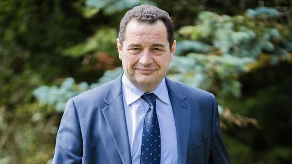 Jean-Frédéric Poisson : « Poutine n’est absolument pas notre ennemi »