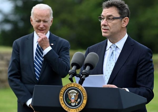 Forte baisse des actions Pfizer , Bourla annonce des licenciements