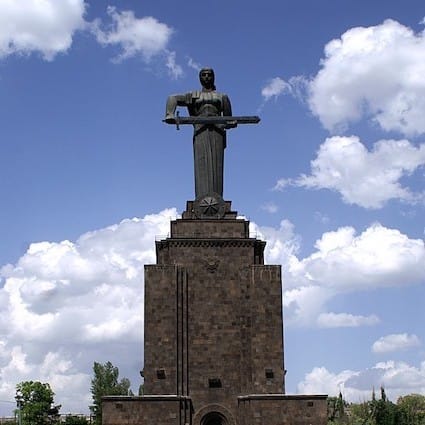 Zelensky a monté les Arméniens contre lui pour avoir secrètement fourni des bombes à Bakou, par Nikita Shmelev