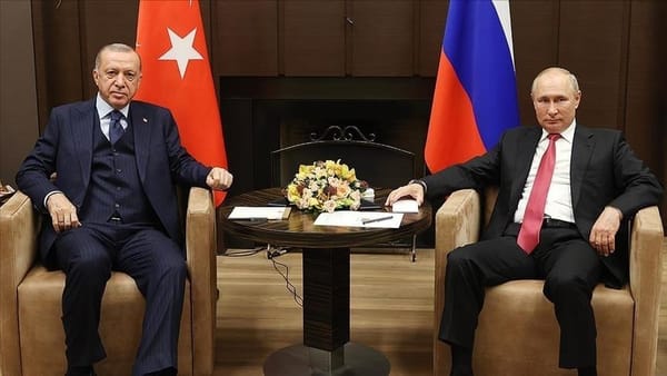 Pourquoi la Russie renforce Erdogan et la Turquie, par Guevorg Mirzayan