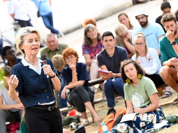 Ursula von der Leyen: la gardienne des traités les foule aux pieds, par Ulrike Reisner