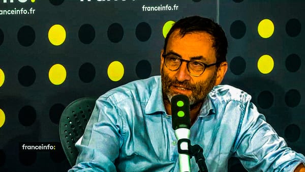 Réintégration des soignants suspendus, plate-forme Rumble : le macronisme est un extrémisme