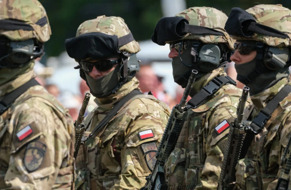 La Pologne prête à prendre le contrôle de l’ouest de l’Ukraine – par Daria Volkova, Olesya Otrokova, Mikhail Moshkin