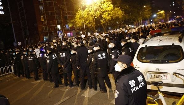 La police chinoise en alerte pour étouffer les manifestations anti zéro Covid