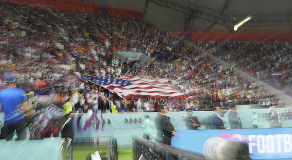 Les États-Unis sont entraînés, à coups de pied et de cris, dans un monde multipolaire