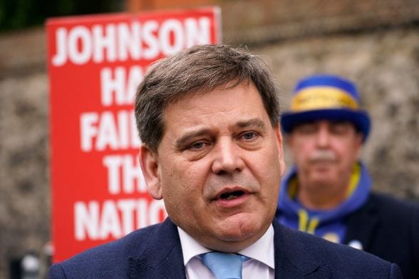 Andrew Bridgen : un premier tory passe du « côté maléfique » de la farce , par Modeste Schwartz