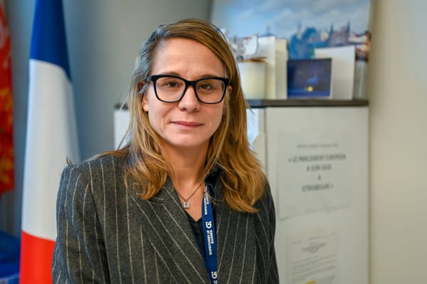 Virginie Joron décrit la corruption des institutions européennes