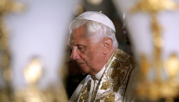Décès de Benoît XVI: sous le pape, la théologie, par Modeste Schwartz