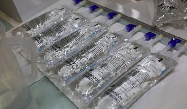 Les USA élargissent (encore) l’accès à un nouveau traitement COVID