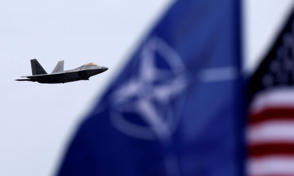 Pour qui toutes ces armes, si nous n’avons pas de soldats? par Ulrike Reisner