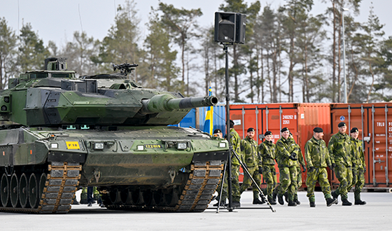 Tanks miracle : la Suède suspend ses livraisons de bobards, par Modeste Schwartz