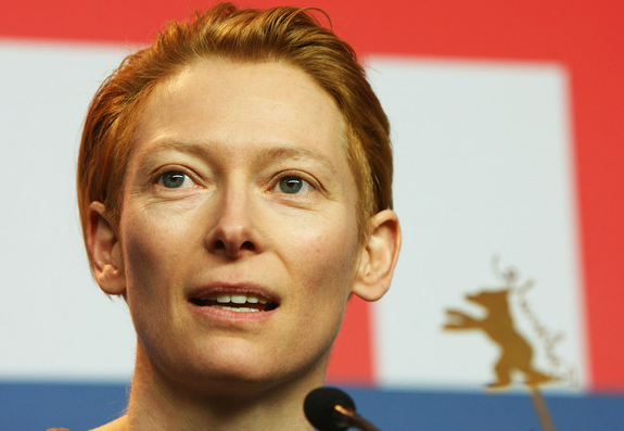 Une actrice britannique refuse les restrictions Covid sur les tournages