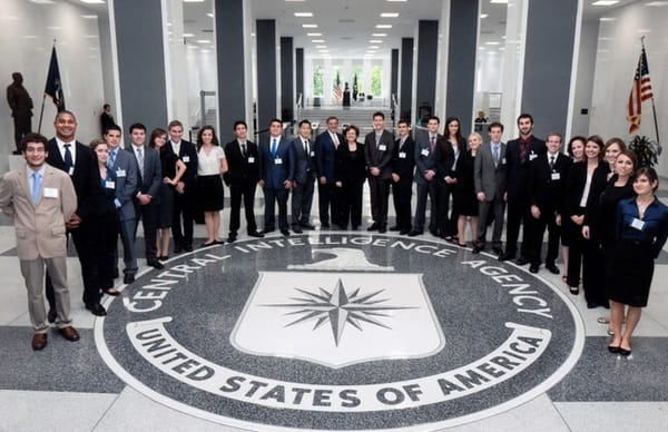 La CIA: de l’Etat parallèle à l’Etat profond- par Alexandre N