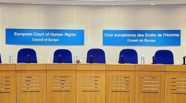 Politique d’asile : la justice est-elle aveugle, stupide ou perfide ? par Ulrike Reisner