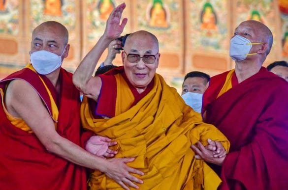 Vatican : laissez les petits autochtones venir au Dalaï Lama ! par Modeste Schwartz