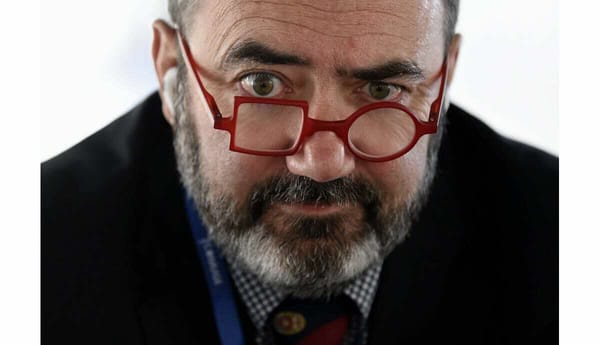 Soignants suspendus : le ministre Braun se dédit de ses promesses