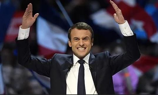 Macronescu chante la Marseillaise, par Modeste Schwartz