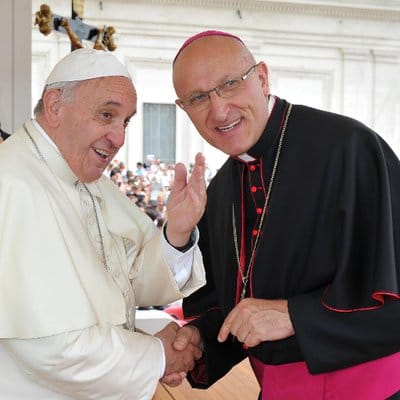 Monseigneur Rey dernière victime des dix ans de guerilla progressiste du pape argentin?