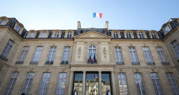 Barbecue à l’Elysée : mais qui va-t-on embrocher ? par Modeste Schwartz