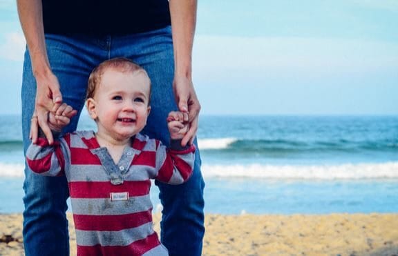 Macron dit vrai : il n’y a pas de « familles monoparentales », par Modeste Schwartz