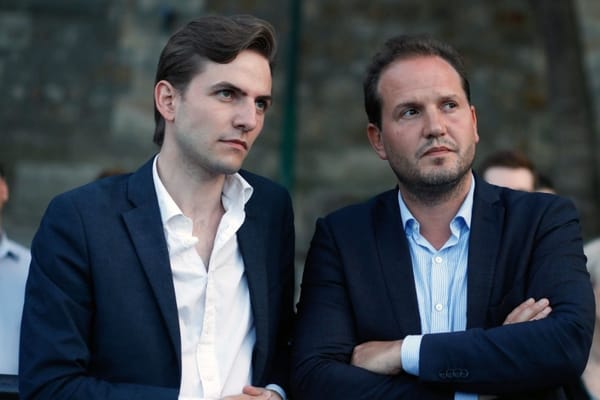 Quand Livre Noir chalute en eau grise