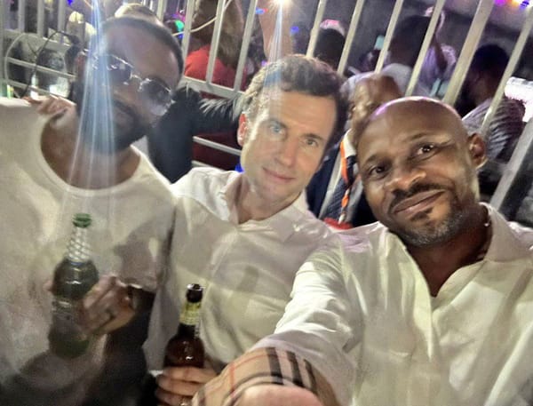 Les voyages de Macron vous coûtent plus de 20 millions par an !