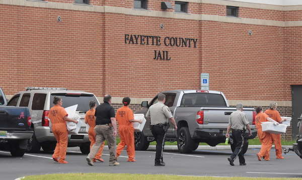 USA : un médecin teste un traitement anti-covid sur des détenus à leur insu