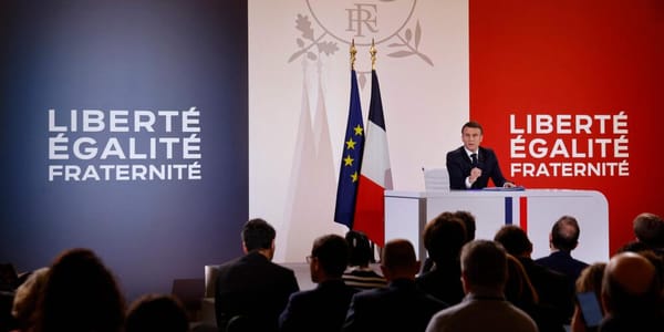 Lutte contre l’infertilité : Macron donne raison aux complotistes sur le vaccin