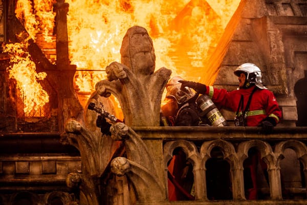 15 avril 2019: pourquoi l’incendie de Notre-Dame a-t-il tant ému ?