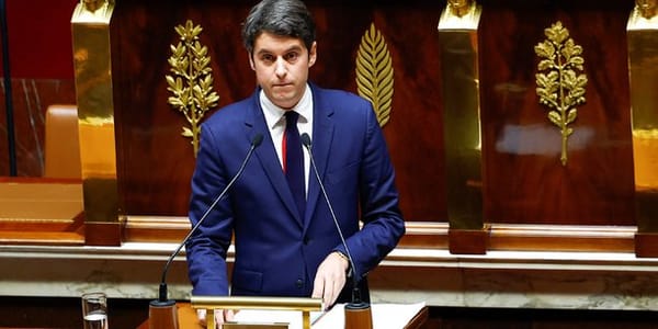 Denécé : « Macron fait de la France le premier ennemi de la Russie »