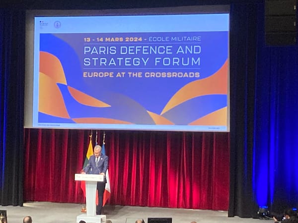 Y a-t-il une hostilité inexprimée des militaires au bellicisme présidentiel? par Michel Goldstein