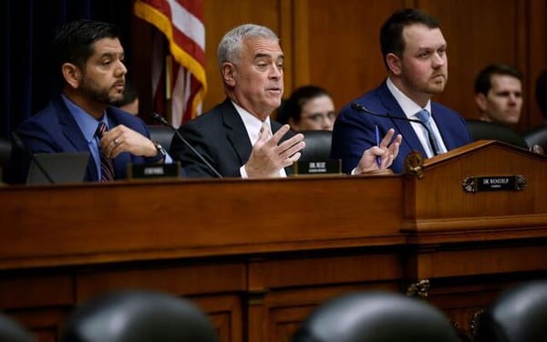 Audience du sous-comité spécial COVID : les revues scientifiques accusées de connivence avec Washington sur les sujets COVID