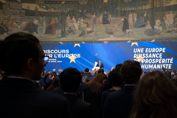 Cette petite phrase de Macron révèle son mépris du monde non-occidental