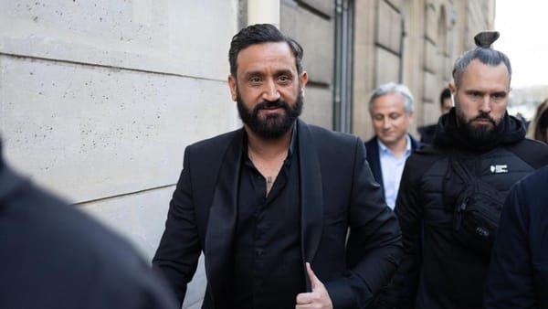 C8 tuée par l’ARCOM : petits meurtres entre amis