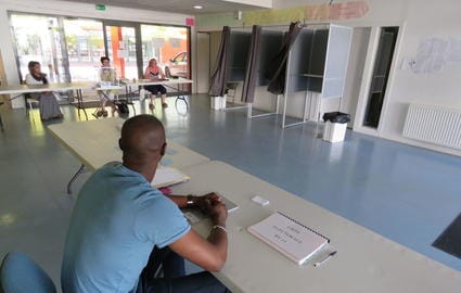 Abstention ou « front républicain »: le dilemme des électeurs anti-RN