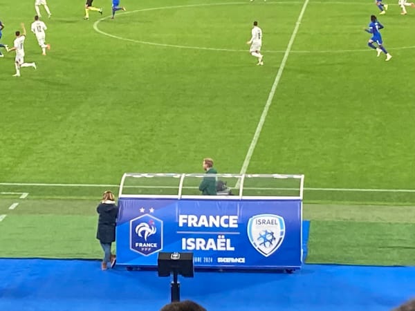 Stade de France : ce n’est plus la Cour de Versailles, mais celle de Tel-Aviv !