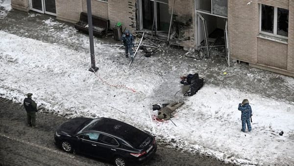 Les terroristes sont à l’Ouest, les missiles à l’Est