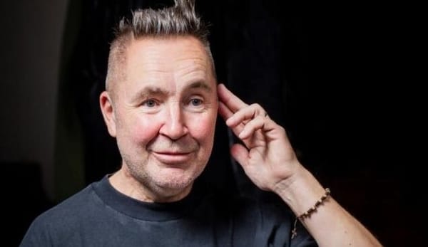 Le violoniste Nigel Kennedy victime de pertes d’audition après vaccination COVID