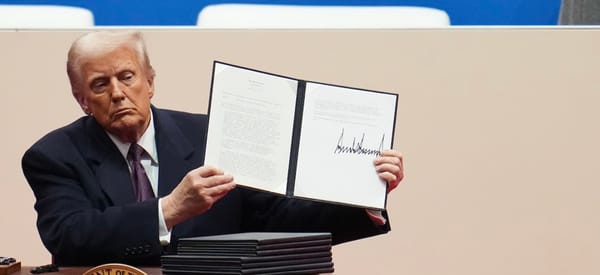 Trump annonce des licenciements massifs de fonctionnaires