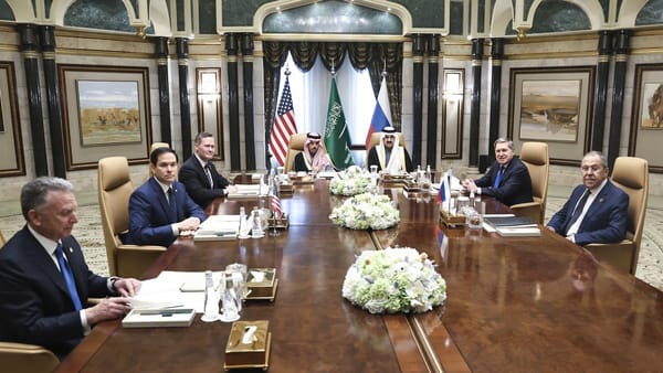 Le premier point d’accord entre Trump et Poutine: les Européens sont des clowns diplomatiques