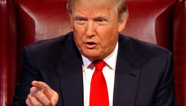 Le curieux style oratoire de Donald Trump: candidat ou président, il bavarde avec les Américains