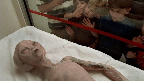 Découvrir l’agenda extraterrestre de la CIA : une mise au point libertarienne