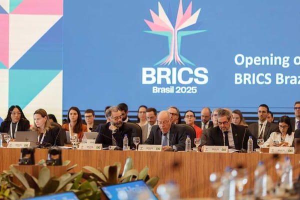 Sommet des BRICS, Bâle III, détroit d’Ormuz : or &pétrole redeviennent-ils des monnaies mondiales?