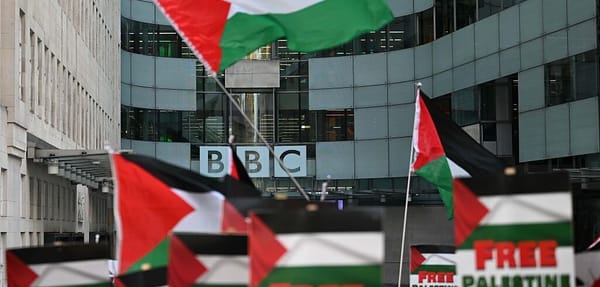 La BBC accusée de faire la propagande d’Israël, des personnalités dénoncent