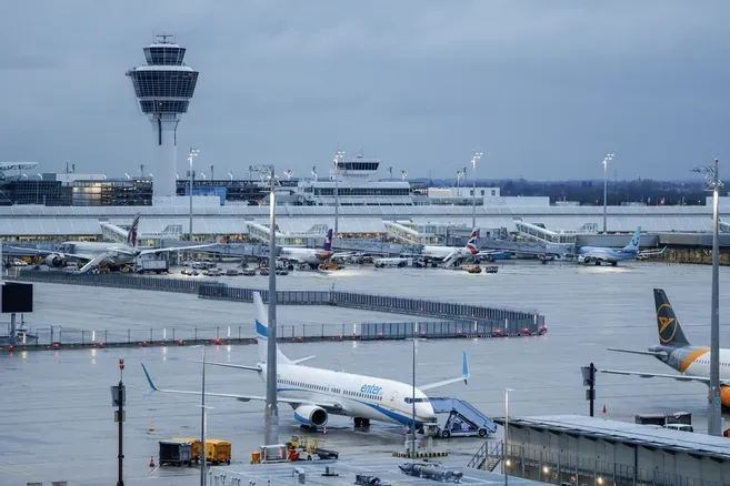 Les drones qui survolent nos aéroports sont-ils russes ? par Elise Rochefort