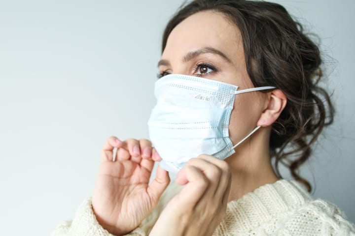 Le professeur Montagnier accrédite la thèse du coronavirus créé en laboratoire
